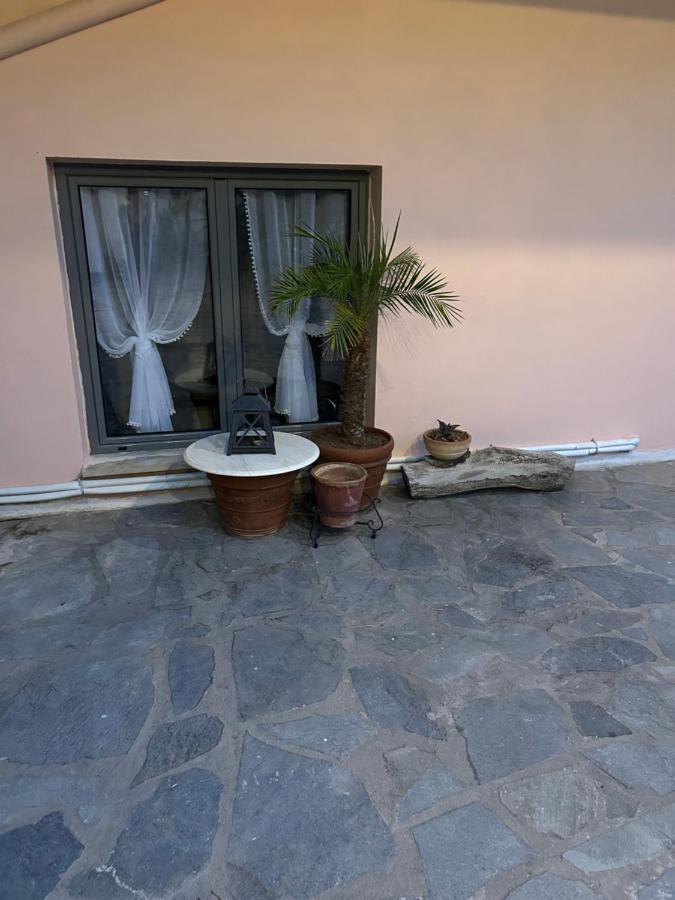 Paola'S Apartment Near Athens Airport Спата Экстерьер фото